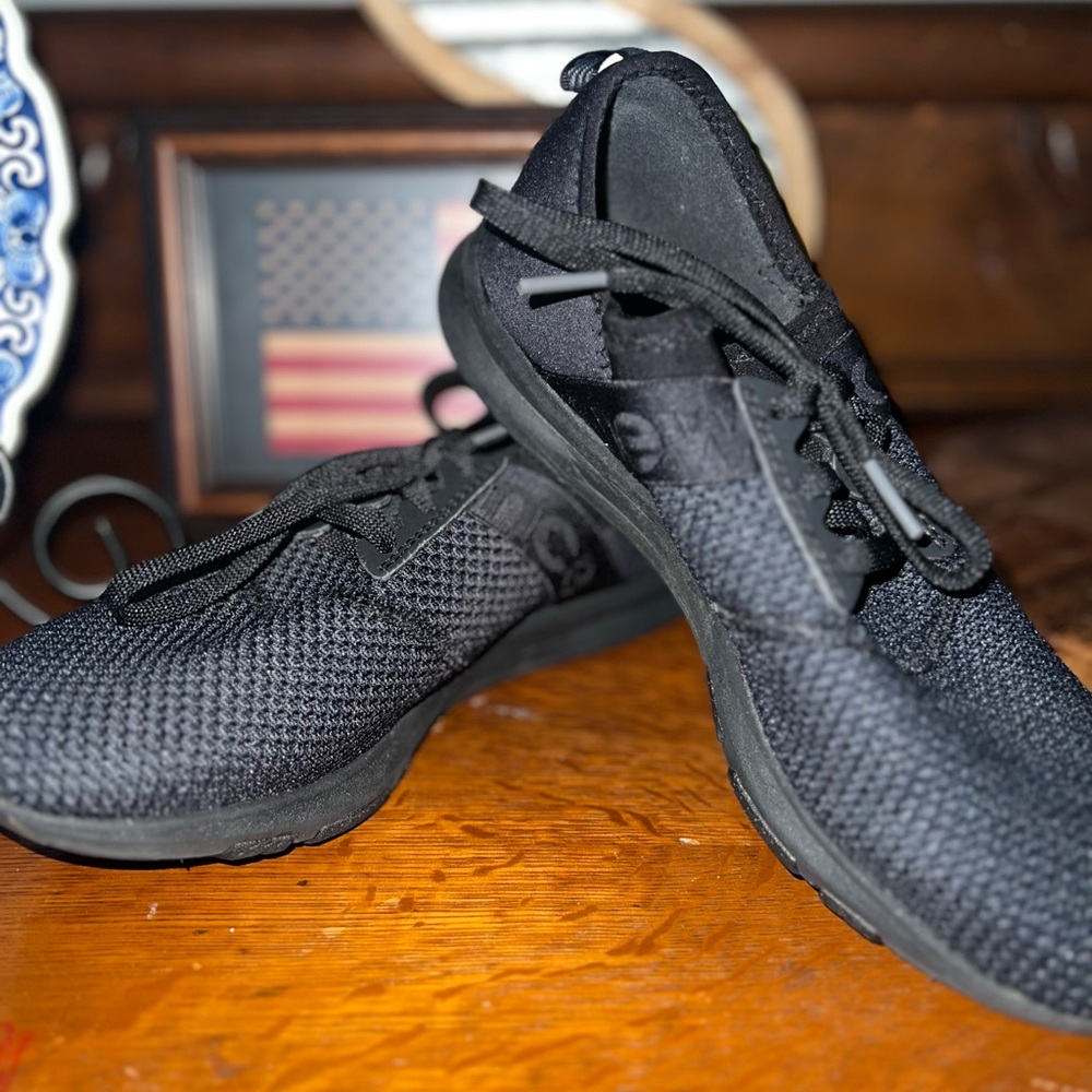 New Balance Black Athletic Women's Shoes